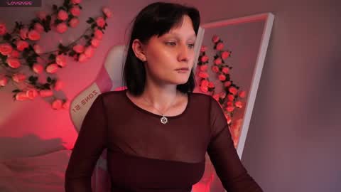 Lily online show from May 2026 09:43:01 PM