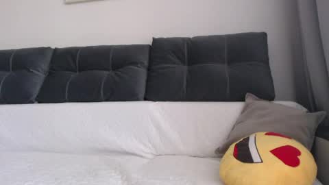 velvetmoon123 online show from May 2026 07:37:01 AM
