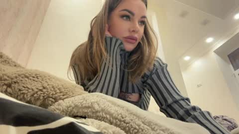 Snapshot of velvetqueen99 chatting on April 2026 07:19:02 PM velvetqueen99 online show from April 2026 07:19:02 PM