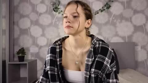 Snapshot of velvetrisque chatting on October 2025 06:19:02 AM Kelly online show from October 2025 06:19:02 AM