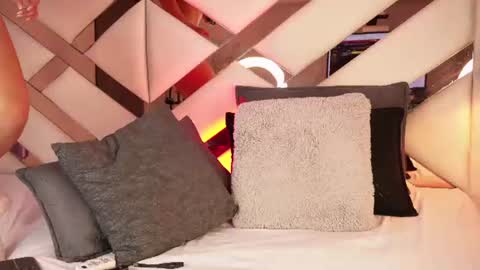 velvett_moon__ online show from July 2026 04:10:02 AM