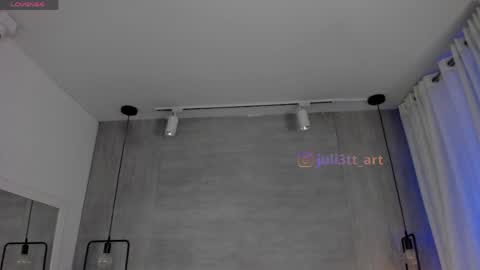 velvettease_ online show from May 2026 12:46:02 PM