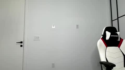 Snapshot of velvettgirl chatting on February 2026 02:53:01 AM VelvetTGirl online show from February 2026 02:53:01 AM