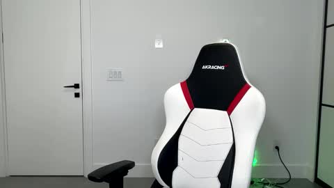 Snapshot of velvettgirl chatting on February 2026 03:58:01 AM VelvetTGirl online show from February 2026 03:58:01 AM