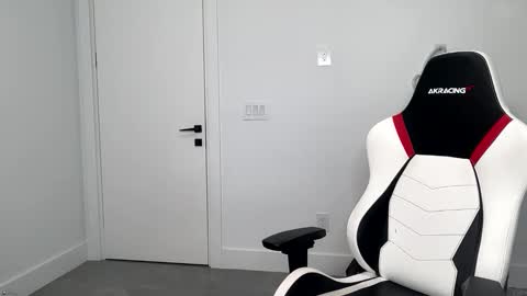 Snapshot of velvettgirl chatting on February 2026 02:18:02 AM VelvetTGirl online show from February 2026 02:18:02 AM