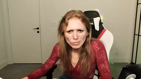 Snapshot of velvettgirl chatting on February 2026 03:43:01 PM VelvetTGirl online show from February 2026 03:43:01 PM