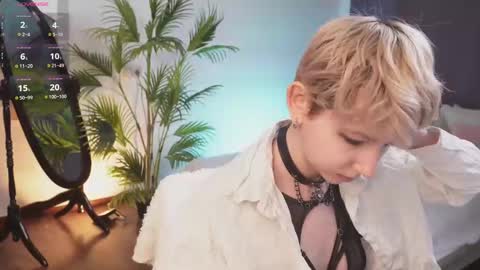 CLEOshort hair  TIna long hair  online show from February 2025 04:00:02 PM