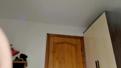 VelvetVine online show from May 2026 09:16:02 AM