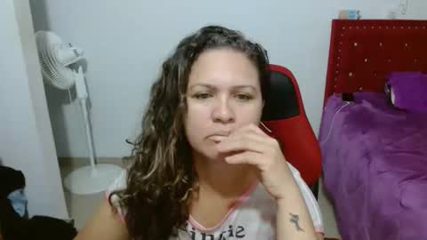 Snapshot of venecasexy44 chatting on April 2026 09:12:02 AM venecasexy44 online show from April 2026 09:12:02 AM