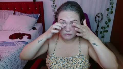 Snapshot of venecasexy44 chatting on May 2026 02:44:02 PM venecasexy44 online show from May 2026 02:44:02 PM