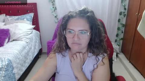 Snapshot of venecasexy44 chatting on May 2026 11:17:01 AM venecasexy44 online show from May 2026 11:17:01 AM
