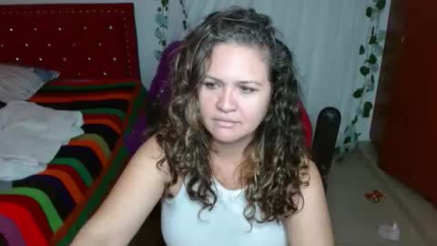 Snapshot of venecasexy44 chatting on May 2026 12:11:01 PM venecasexy44 online show from May 2026 12:11:01 PM
