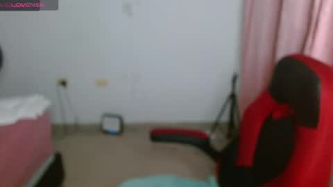 Snapshot of venecasexy44 chatting on May 2026 09:28:01 AM venecasexy44 online show from May 2026 09:28:01 AM