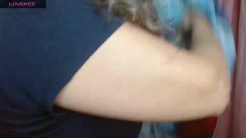 Snapshot of venecasexy44 chatting on May 2026 10:46:01 AM venecasexy44 online show from May 2026 10:46:01 AM