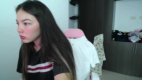 Venelope 3 online show from May 2026 11:00:02 PM