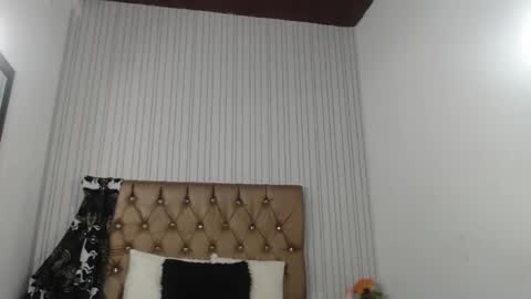 veneno hot online show from December 2024 02:08:02 PM