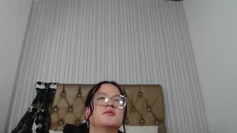 veneno hot online show from December 2024 08:15:01 PM