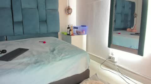 venezolana_caro online show from May 2026 12:01:01 PM