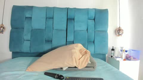 venezolana_caro online show from May 2026 12:01:02 PM