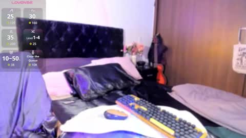 Lanna   online show from February 2026 04:34:02 PM