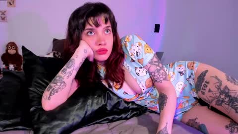 Snapshot of venicebtch666 chatting on May 2026 03:17:01 PM Lanna online show from May 2026 03:17:01 PM