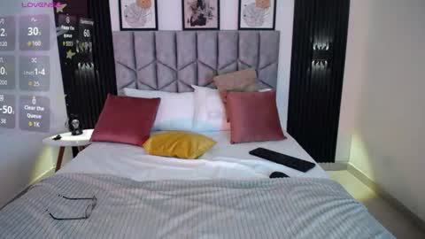 venus_999_ online show from June 2026 09:48:02 PM