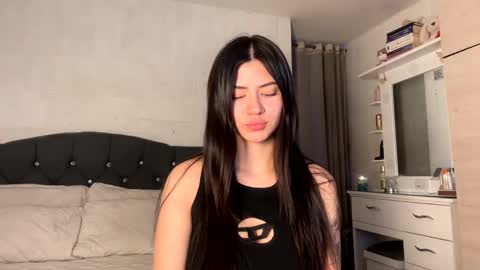 Snapshot of venus_art11 chatting on December 2024 10:45:02 AM venus_art11 online show from December 2024 10:45:02 AM