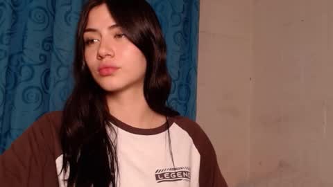 Snapshot of venus_art11 chatting on December 2024 04:15:02 AM venus_art11 online show from December 2024 04:15:02 AM