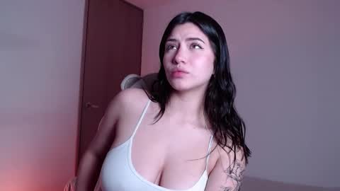 Snapshot of venus_art11 chatting on February 2025 01:40:01 AM venus_art11 online show from February 2025 01:40:01 AM