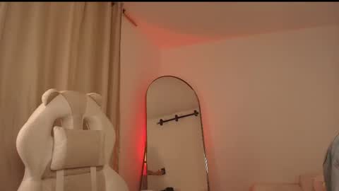 Snapshot of venus_art11 chatting on September 2025 03:52:01 AM venus_art11 online show from September 2025 03:52:01 AM