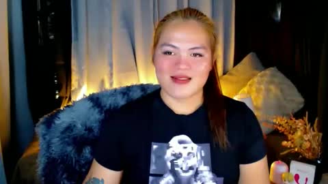 Snapshot of venus_colly chatting on November 2025 02:20:01 AM I am Colly Your mystery girl online show from November 2025 02:20:01 AM