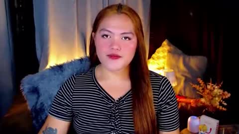 Snapshot of venus_colly chatting on November 2025 12:49:02 AM I am Colly Your mystery girl online show from November 2025 12:49:02 AM