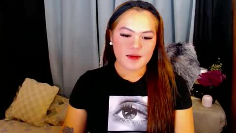 Snapshot of venus_colly chatting on November 2025 10:30:01 AM I am Colly Your mystery girl online show from November 2025 10:30:01 AM