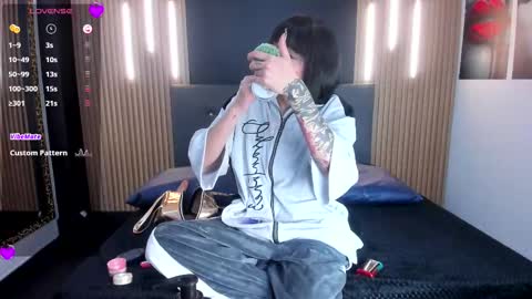 Snapshot of venus_medussa chatting on October 2025 03:10:01 AM Medussa online show from October 2025 03:10:01 AM