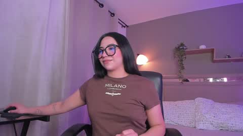 Snapshot of venus_reid chatting on February 2025 08:02:02 AM venus_reid online show from February 2025 08:02:02 AM