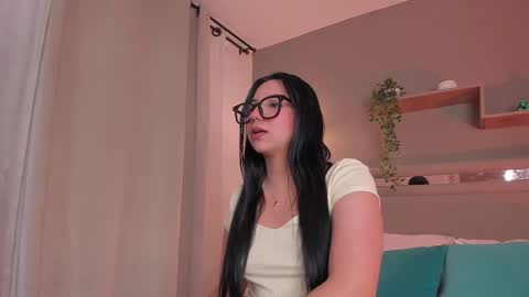 Snapshot of venus_reid chatting on March 2025 06:59:02 AM venus_reid online show from March 2025 06:59:02 AM