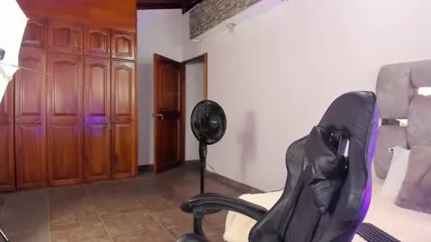 Luisa online show from February 2025 01:32:02 AM