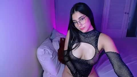 Venus online show from December 2024 11:00:01 PM