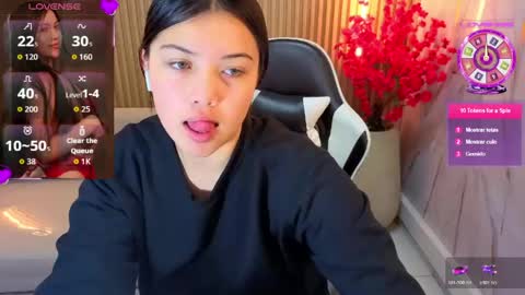 Snapshot of venus_velvet_tp chatting on May 2026 12:55:01 PM Venus online show from May 2026 12:55:01 PM