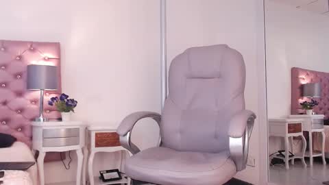 Snapshot of venusandrea29 chatting on December 2025 11:50:01 AM Venus online show from December 2025 11:50:01 AM