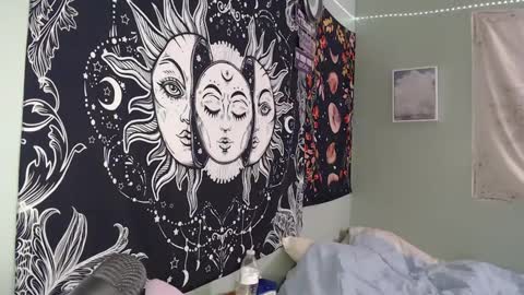 Miss Venus online show from September 2025 02:17:02 PM