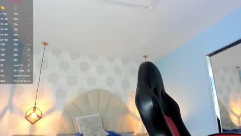 VENUS online show from May 2026 12:10:01 PM