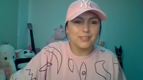 VENUSINA07 online show from April 2026 04:42:02 PM