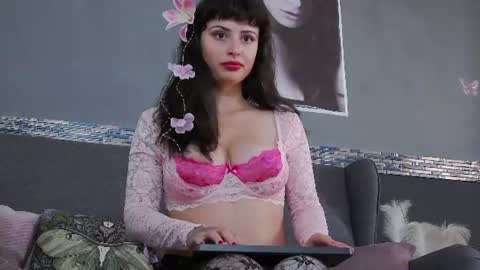 venusinylons online show from July 2026 11:20:02 AM