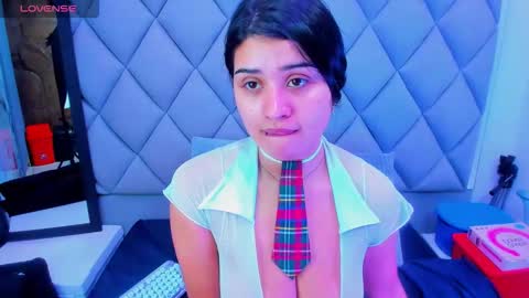 Venusowen  online show from November 2025 11:43:02 AM