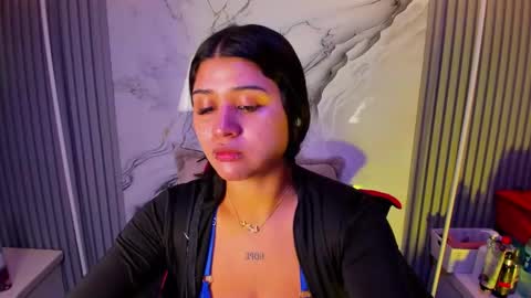 Snapshot of venusowen_ chatting on May 2026 02:02:01 PM Venusowen online show from May 2026 02:02:01 PM