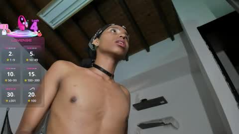 venuss_03 online show from October 2025 03:51:01 PM