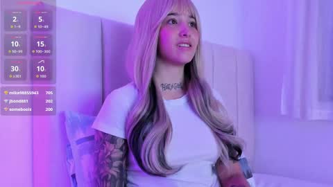 Snapshot of venusvan chatting on October 2025 01:03:02 AM Shelly online show from October 2025 01:03:02 AM