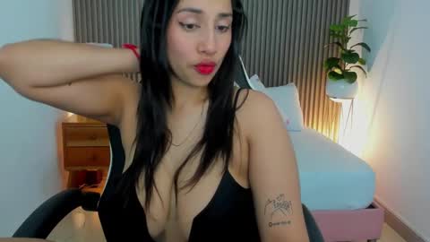 Nice to greet you my name is Vanessa  online show from January 2025 12:41:02 PM