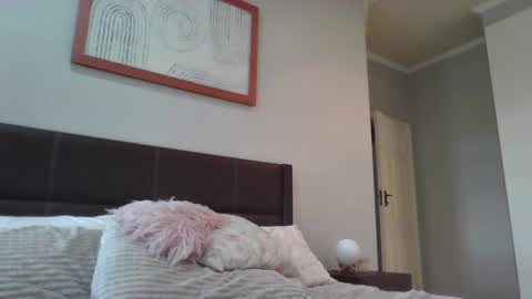 Snapshot of vera1983xx chatting on December 2024 12:06:01 PM vera1983xx online show from December 2024 12:06:01 PM